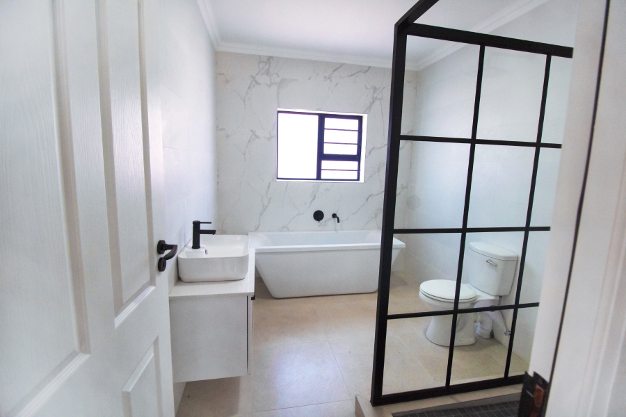 3 Bedroom Property for Sale in Fountains Estate Eastern Cape